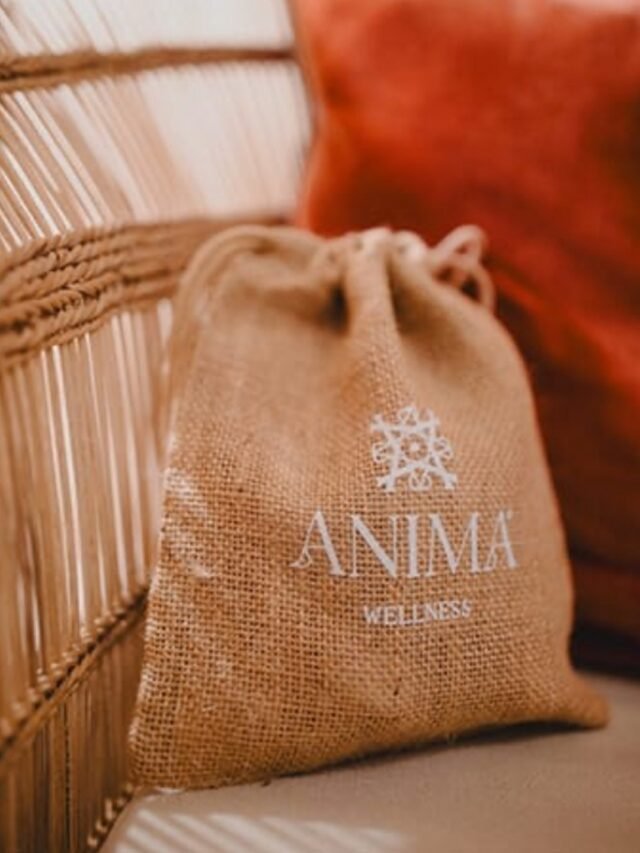 Merchandising com várias opções para a sua marca.

A Anima escolheu um saco em ráfia personalizado, pensado para reforçar a identidade da marca e valorizar os produtos de cosmética que comercializa. 

E para o seu negócio, Qual seria a opção ideal? 

Deslize para o lado e descubra algumas das soluções de merchandising que temos para a sua marca.

 📞 Entre em contacto connosco e faça um orçamento! 
.
.
#corporatemerchandise #design #portugal #marketing